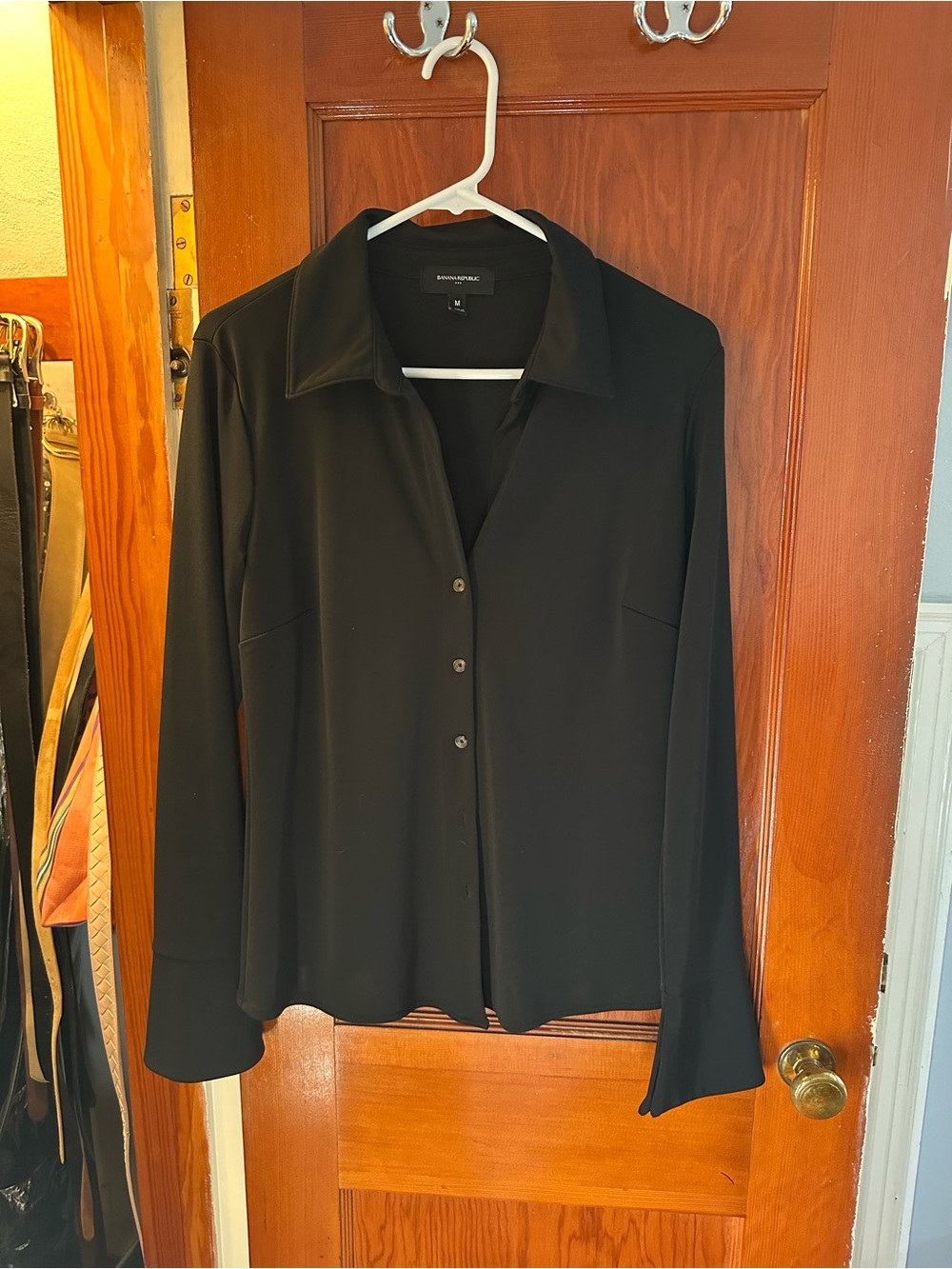 Banana Republic Black Long-Sleeve Button-Front Shirt